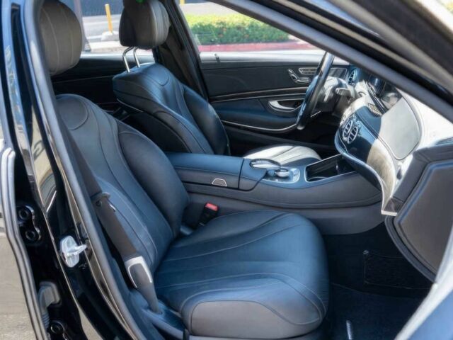 Черный Мерседес С Класс, объемом двигателя 4.7 л и пробегом 72 тыс. км за 34000 $, фото 7 на Automoto.ua