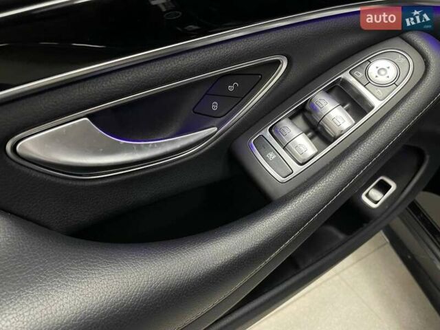 Черный Мерседес С Класс, объемом двигателя 4.66 л и пробегом 80 тыс. км за 36990 $, фото 17 на Automoto.ua