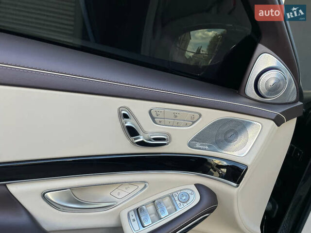 Чорний Мерседес С Клас, об'ємом двигуна 5.98 л та пробігом 138 тис. км за 77900 $, фото 94 на Automoto.ua