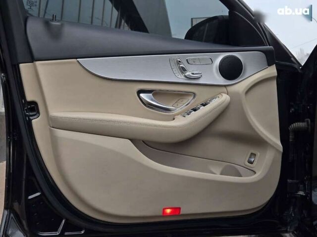 Черный Мерседес С Класс, объемом двигателя 2.1 л и пробегом 93 тыс. км за 21000 $, фото 14 на Automoto.ua