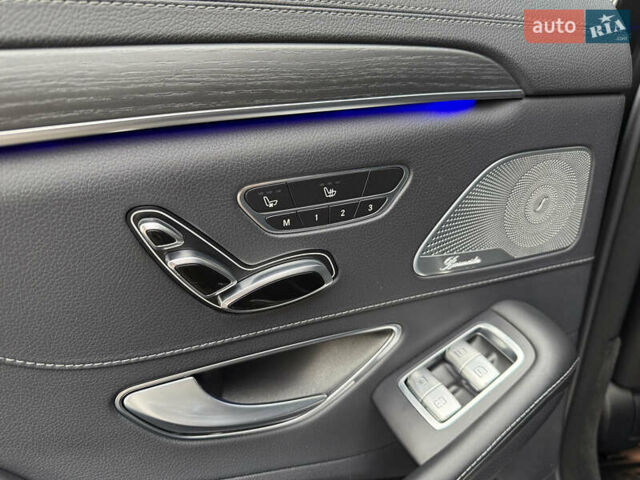 Мерседес С Клас 2017 у Рівному на Automoto.ua Чорний Мерседес С Клас, об'ємом двигуна 3 л та пробігом 125 тис. км за 55999 $, фото 70 на Automoto.ua