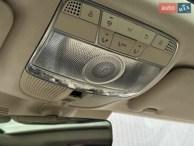 Черный Мерседес С Класс, объемом двигателя 3.98 л и пробегом 157 тыс. км за 72500 $, фото 42 на Automoto.ua