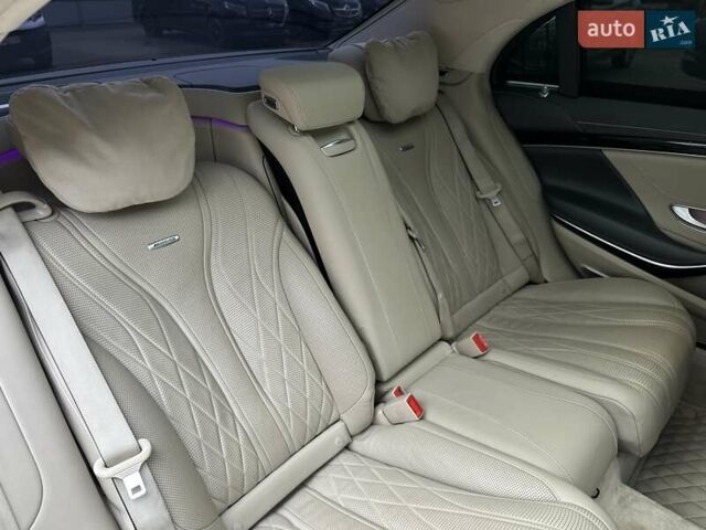 Черный Мерседес С Класс, объемом двигателя 3.98 л и пробегом 157 тыс. км за 72500 $, фото 77 на Automoto.ua