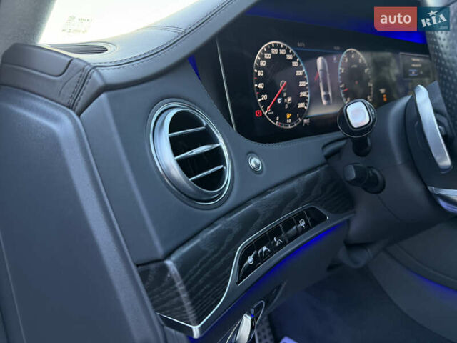 Черный Мерседес С Класс, объемом двигателя 3.98 л и пробегом 118 тыс. км за 49000 $, фото 28 на Automoto.ua