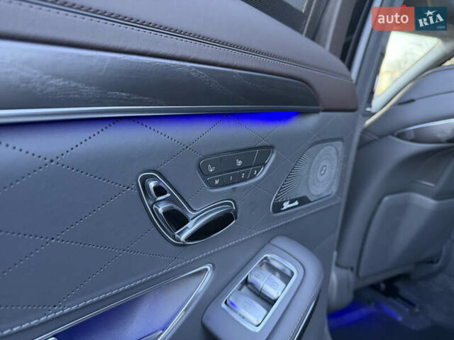 Черный Мерседес С Класс, объемом двигателя 3.98 л и пробегом 118 тыс. км за 49000 $, фото 33 на Automoto.ua