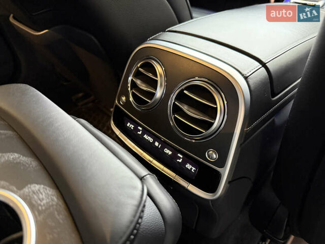 Мерседес С Клас 2017 у Рівному на Automoto.ua Чорний Мерседес С Клас, об'ємом двигуна 3 л та пробігом 125 тис. км за 55999 $, фото 48 на Automoto.ua