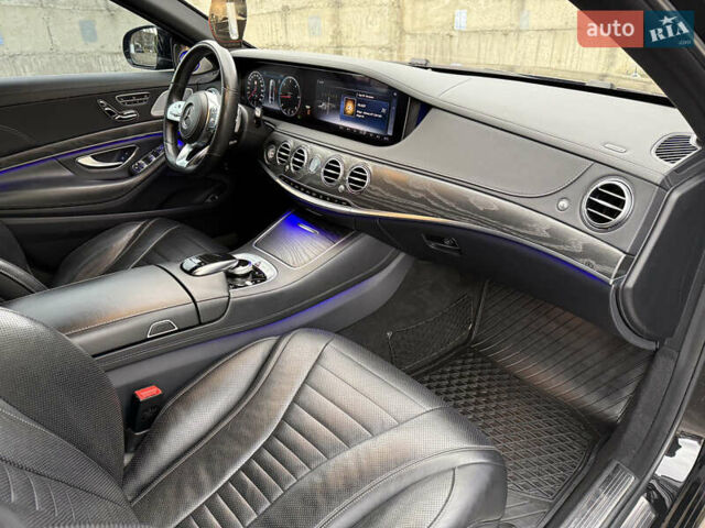 Мерседес С Клас 2017 у Рівному на Automoto.ua Чорний Мерседес С Клас, об'ємом двигуна 3 л та пробігом 125 тис. км за 55999 $, фото 31 на Automoto.ua