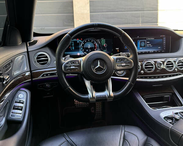 Черный Мерседес С Класс, объемом двигателя 3.98 л и пробегом 114 тыс. км за 63000 $, фото 9 на Automoto.ua