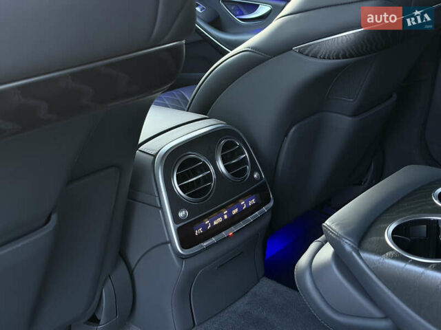 Черный Мерседес С Класс, объемом двигателя 3.98 л и пробегом 118 тыс. км за 49000 $, фото 36 на Automoto.ua