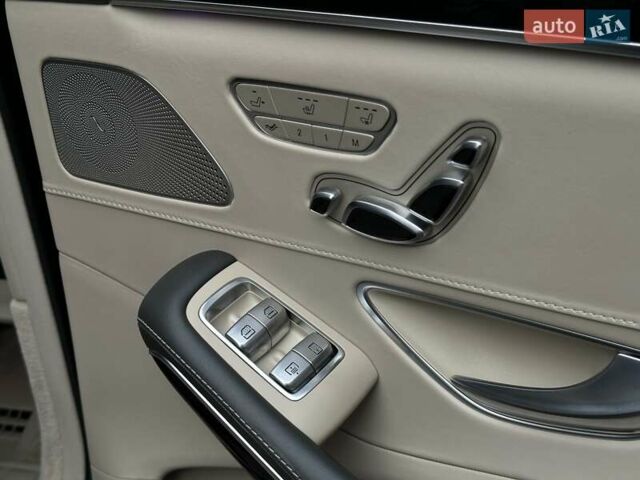 Черный Мерседес С Класс, объемом двигателя 3.98 л и пробегом 157 тыс. км за 72500 $, фото 76 на Automoto.ua