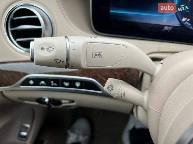 Черный Мерседес С Класс, объемом двигателя 3.98 л и пробегом 104 тыс. км за 66990 $, фото 18 на Automoto.ua