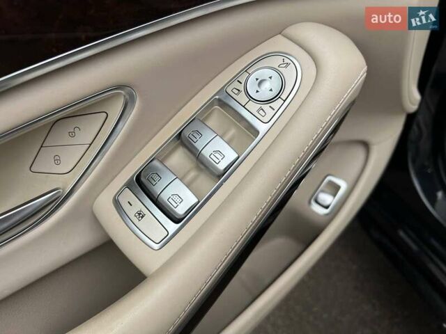 Черный Мерседес С Класс, объемом двигателя 3.98 л и пробегом 104 тыс. км за 64990 $, фото 16 на Automoto.ua