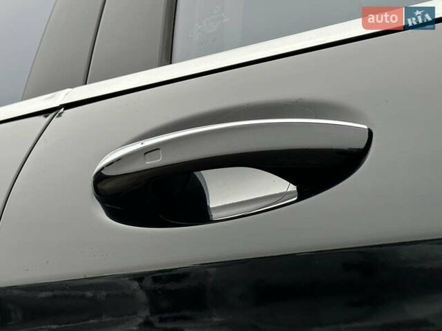 Черный Мерседес С Класс, объемом двигателя 3.98 л и пробегом 157 тыс. км за 72500 $, фото 16 на Automoto.ua