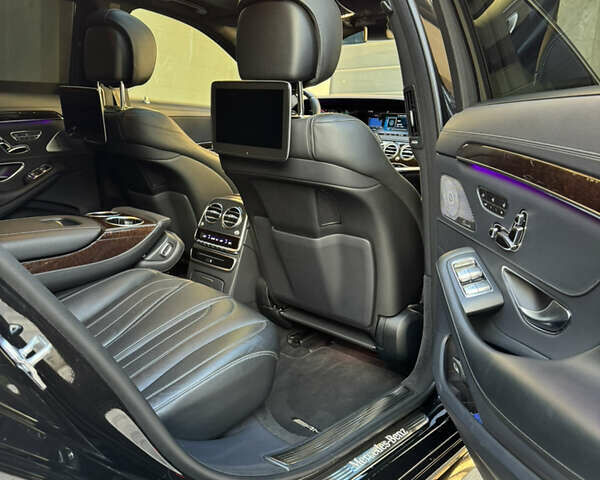 Черный Мерседес С Класс, объемом двигателя 3.98 л и пробегом 114 тыс. км за 63000 $, фото 23 на Automoto.ua