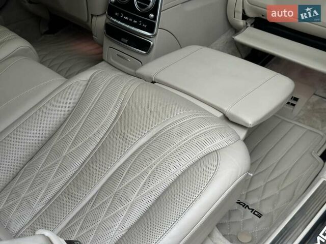 Черный Мерседес С Класс, объемом двигателя 3.98 л и пробегом 157 тыс. км за 72500 $, фото 75 на Automoto.ua