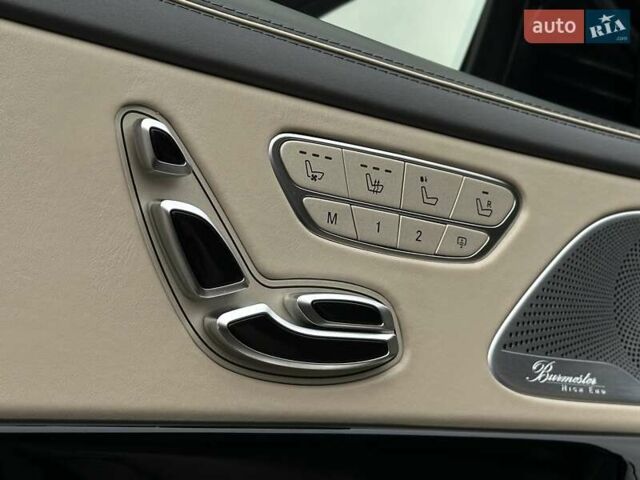 Черный Мерседес С Класс, объемом двигателя 3.98 л и пробегом 157 тыс. км за 72500 $, фото 45 на Automoto.ua