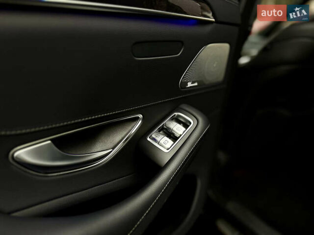 Черный Мерседес С Класс, объемом двигателя 4.66 л и пробегом 167 тыс. км за 32999 $, фото 62 на Automoto.ua