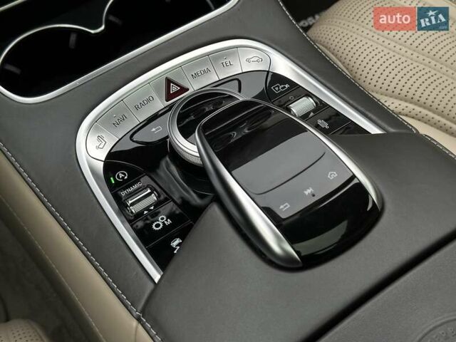 Черный Мерседес С Класс, объемом двигателя 3.98 л и пробегом 157 тыс. км за 72500 $, фото 62 на Automoto.ua