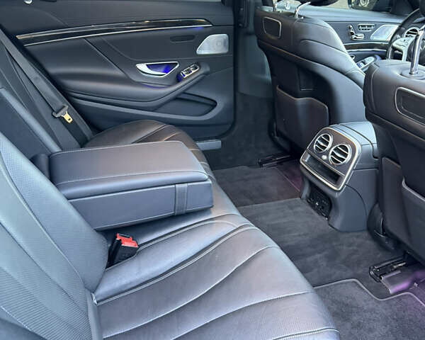 Черный Мерседес С Класс, объемом двигателя 3 л и пробегом 170 тыс. км за 37900 $, фото 17 на Automoto.ua