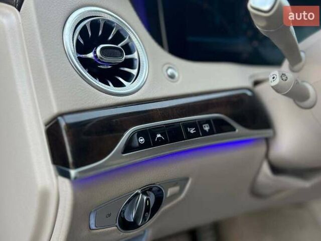 Чорний Мерседес С Клас, об'ємом двигуна 3.98 л та пробігом 158 тис. км за 63000 $, фото 13 на Automoto.ua