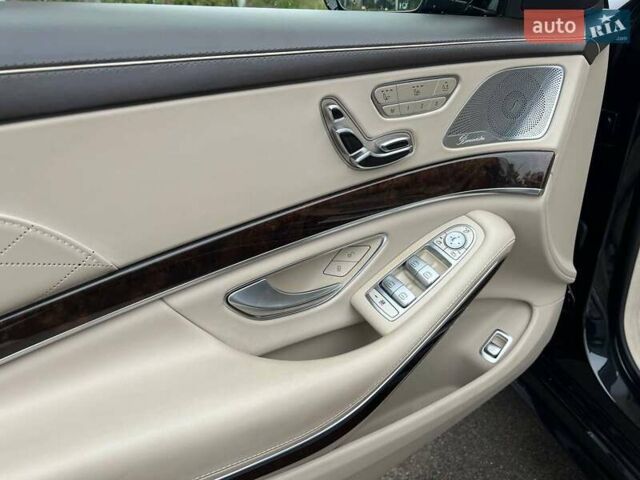 Черный Мерседес С Класс, объемом двигателя 3.98 л и пробегом 104 тыс. км за 66990 $, фото 14 на Automoto.ua