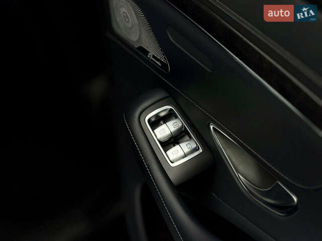 Черный Мерседес С Класс, объемом двигателя 4.66 л и пробегом 167 тыс. км за 32999 $, фото 69 на Automoto.ua