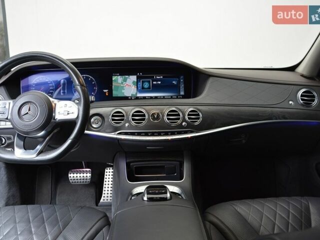 Чорний Мерседес С Клас, об'ємом двигуна 3.98 л та пробігом 112 тис. км за 67500 $, фото 5 на Automoto.ua