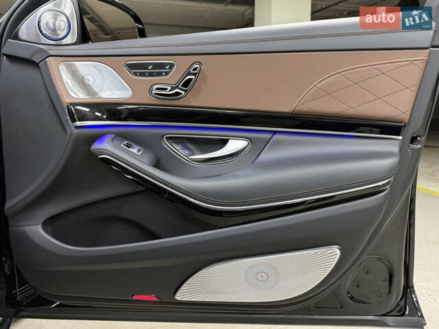 Чорний Мерседес С Клас, об'ємом двигуна 4 л та пробігом 123 тис. км за 72000 $, фото 58 на Automoto.ua