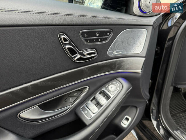 Чорний Мерседес С Клас, об'ємом двигуна 3 л та пробігом 125 тис. км за 53999 $, фото 80 на Automoto.ua