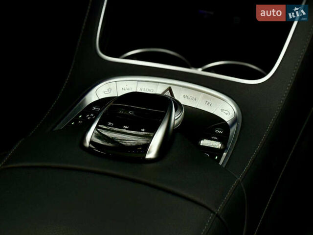 Черный Мерседес С Класс, объемом двигателя 4.66 л и пробегом 167 тыс. км за 32999 $, фото 76 на Automoto.ua