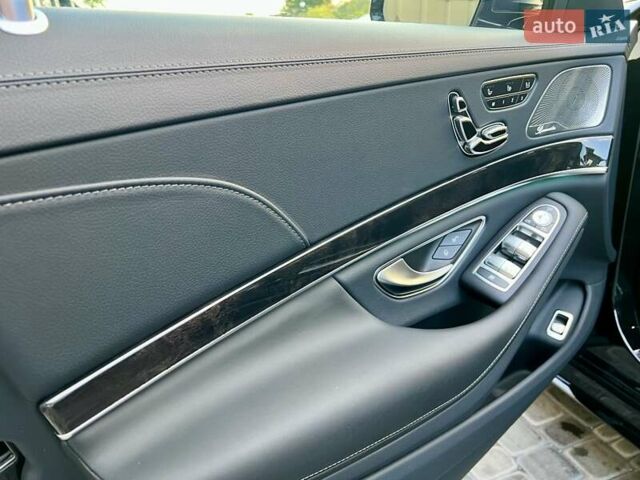 Черный Мерседес С Класс, объемом двигателя 3.99 л и пробегом 105 тыс. км за 59900 $, фото 17 на Automoto.ua