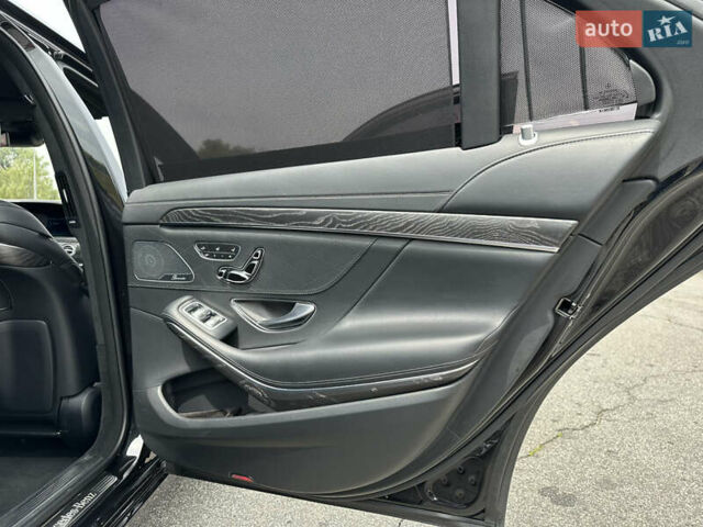 Чорний Мерседес С Клас, об'ємом двигуна 3.99 л та пробігом 119 тис. км за 61000 $, фото 23 на Automoto.ua