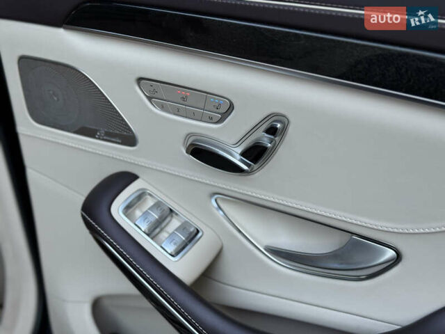 Чорний Мерседес С Клас, об'ємом двигуна 3.98 л та пробігом 105 тис. км за 75000 $, фото 81 на Automoto.ua