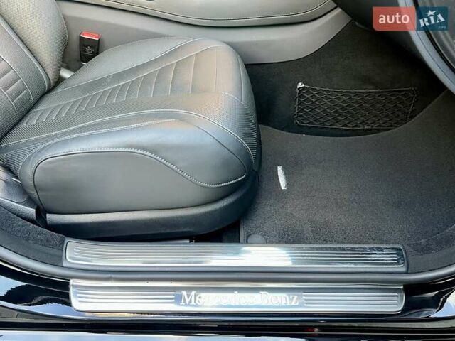 Черный Мерседес С Класс, объемом двигателя 3.99 л и пробегом 105 тыс. км за 59900 $, фото 51 на Automoto.ua