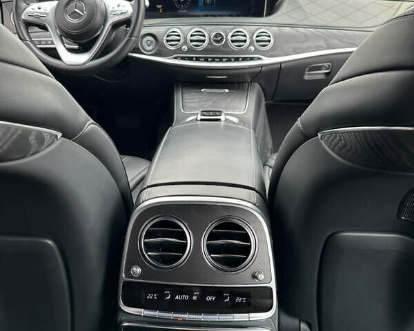 Чорний Мерседес С Клас, об'ємом двигуна 3.99 л та пробігом 119 тис. км за 61000 $, фото 22 на Automoto.ua