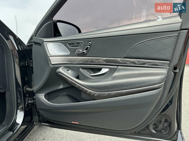 Чорний Мерседес С Клас, об'ємом двигуна 3.99 л та пробігом 119 тис. км за 61000 $, фото 20 на Automoto.ua