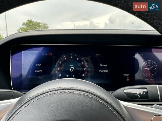 Чорний Мерседес С Клас, об'ємом двигуна 3.99 л та пробігом 119 тис. км за 61000 $, фото 16 на Automoto.ua