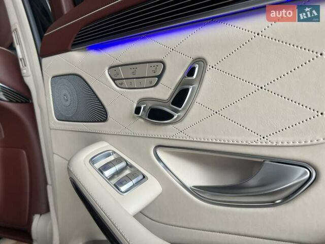 Чорний Мерседес С Клас, об'ємом двигуна 3.98 л та пробігом 61 тис. км за 102900 $, фото 26 на Automoto.ua