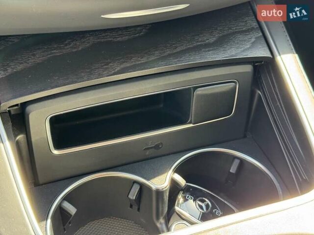 Чорний Мерседес С Клас, об'ємом двигуна 3.99 л та пробігом 111 тис. км за 68500 $, фото 35 на Automoto.ua