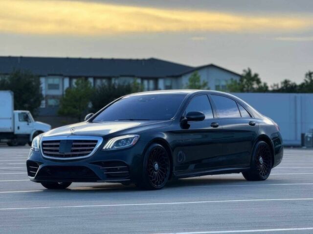 Мерседес С Класс 2018 в Киеве на Automoto.ua Черный Мерседес С Класс, объемом двигателя 4 л и пробегом 39 тыс. км за 20000 $, фото 2 на Automoto.ua