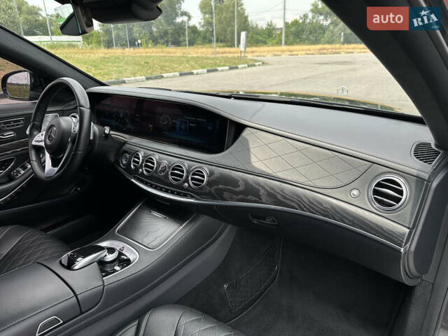 Чорний Мерседес С Клас, об'ємом двигуна 3.99 л та пробігом 119 тис. км за 61000 $, фото 14 на Automoto.ua