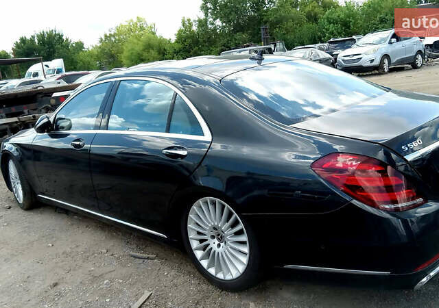 Чорний Мерседес С Клас, об'ємом двигуна 0 л та пробігом 72 тис. км за 35500 $, фото 3 на Automoto.ua