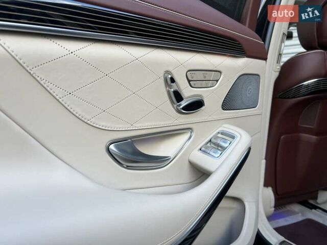 Черный Мерседес С Класс, объемом двигателя 3.98 л и пробегом 61 тыс. км за 102900 $, фото 27 на Automoto.ua