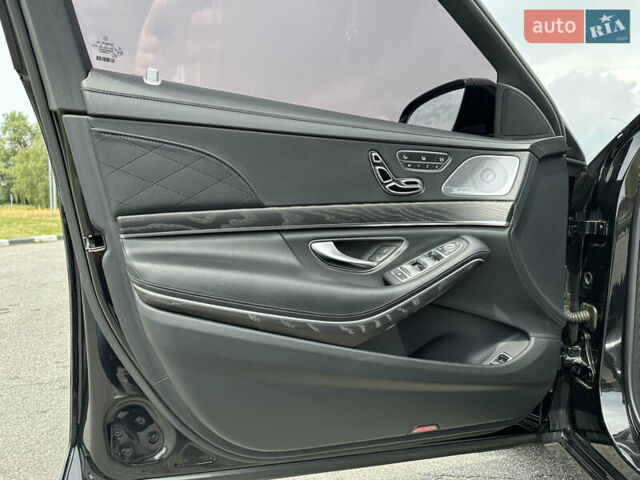 Чорний Мерседес С Клас, об'ємом двигуна 3.99 л та пробігом 119 тис. км за 61000 $, фото 19 на Automoto.ua