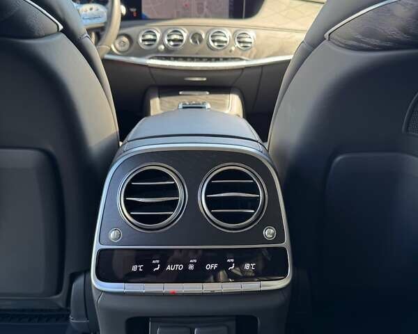 Чорний Мерседес С Клас, об'ємом двигуна 3.99 л та пробігом 111 тис. км за 68500 $, фото 60 на Automoto.ua