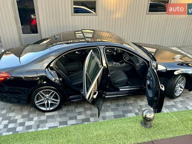 Черный Мерседес С Класс, объемом двигателя 3.99 л и пробегом 105 тыс. км за 59900 $, фото 94 на Automoto.ua