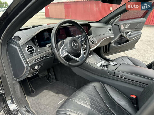 Чорний Мерседес С Клас, об'ємом двигуна 3.99 л та пробігом 119 тис. км за 61000 $, фото 13 на Automoto.ua