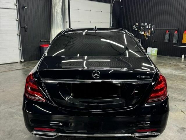 Черный Мерседес С Класс, объемом двигателя 3 л и пробегом 179 тыс. км за 56500 $, фото 1 на Automoto.ua