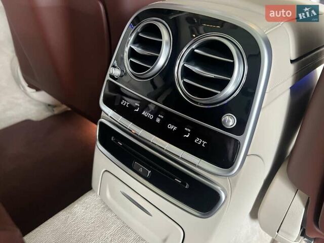 Чорний Мерседес С Клас, об'ємом двигуна 3.98 л та пробігом 61 тис. км за 102900 $, фото 25 на Automoto.ua