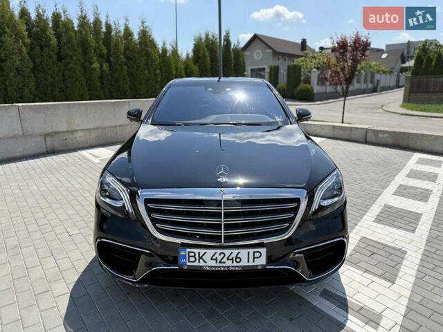 Чорний Мерседес С Клас, об'ємом двигуна 3 л та пробігом 131 тис. км за 49500 $, фото 1 на Automoto.ua